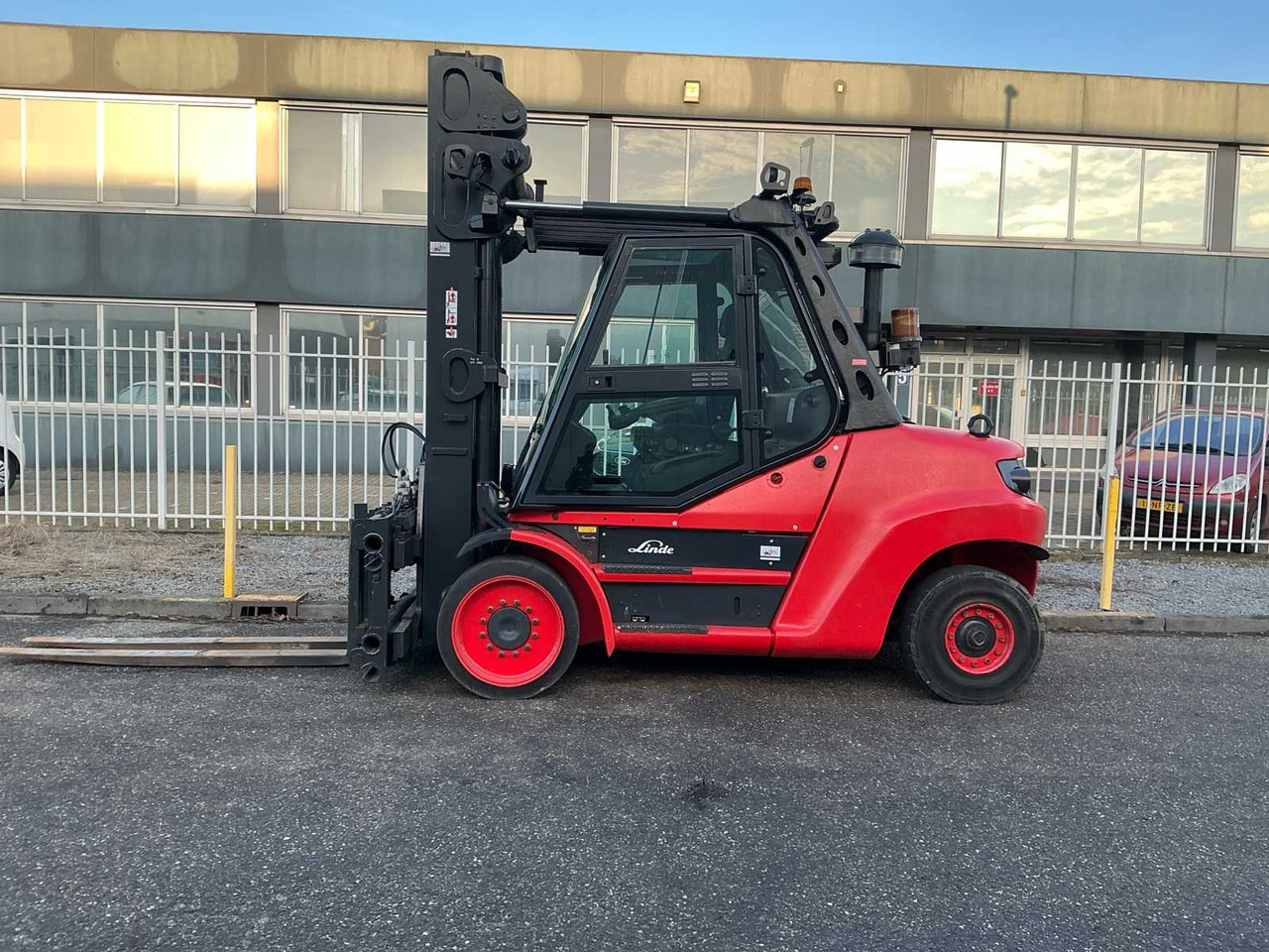 2010 LINDE H80D-01/900 FORKLIFT - Мотокар: снимка 4 2010 LINDE H80D-01/900 FORKLIFT - Мотокар: снимка 4