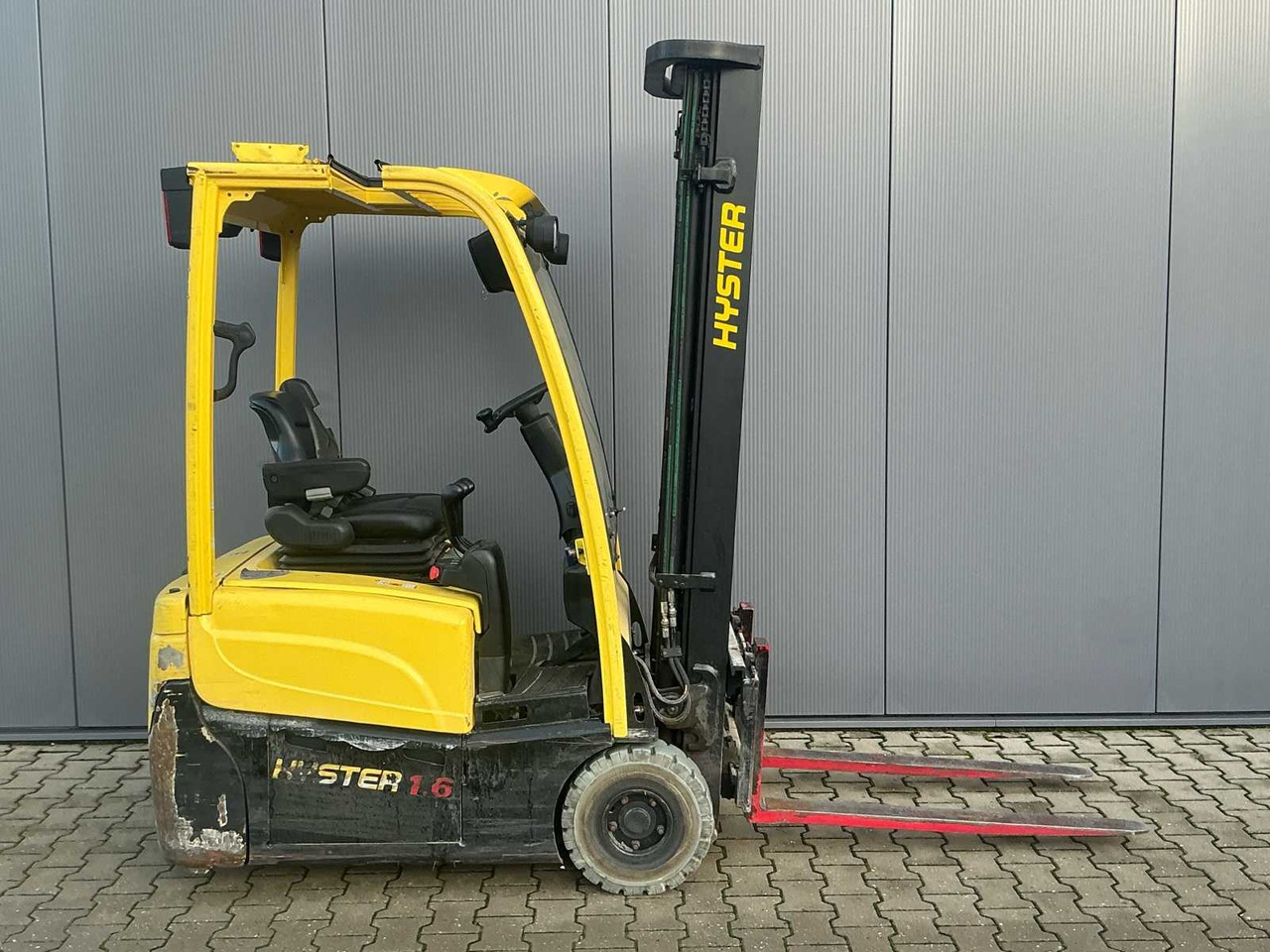 2012 HYSTER J1.6XNT SWB FORKLIFT - Мотокар: снимка 4 2012 HYSTER J1.6XNT SWB FORKLIFT - Мотокар: снимка 4