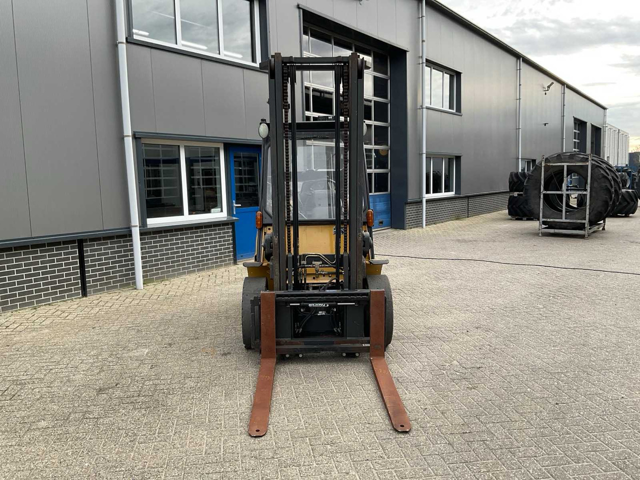 2013 CATERPILLAR DP40N FORKLIFT - Мотокар: снимка 2 2013 CATERPILLAR DP40N FORKLIFT - Мотокар: снимка 2