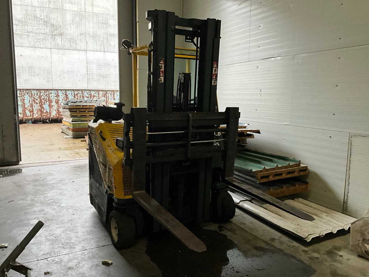 2013 COMBILIFT C3000CB FORKLIFT 4-WAY - Мотокар: снимка 2 2013 COMBILIFT C3000CB FORKLIFT 4-WAY - Мотокар: снимка 2