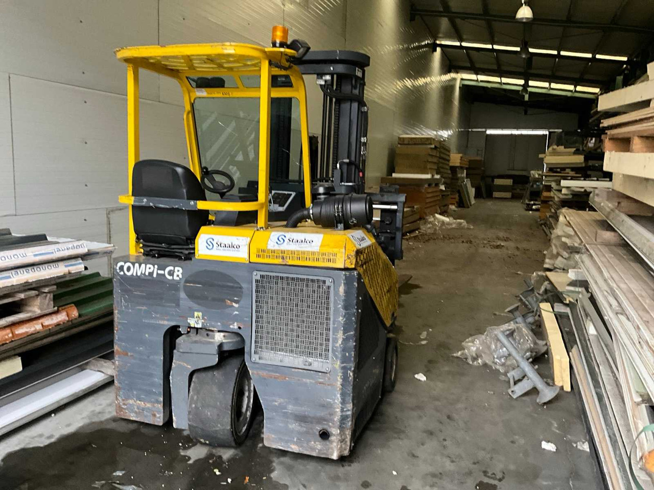 2013 COMBILIFT C3000CB FORKLIFT 4-WAY - Мотокар: снимка 1 2013 COMBILIFT C3000CB FORKLIFT 4-WAY - Мотокар: снимка 1