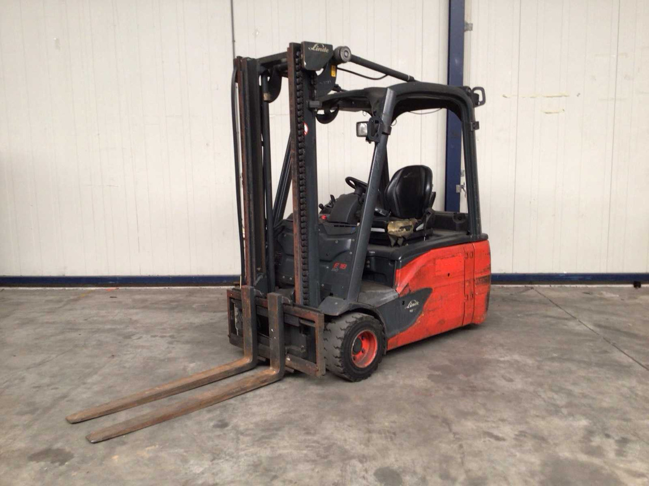 2014 LINDE E18 FORKLIFT - Мотокар: снимка 1 2014 LINDE E18 FORKLIFT - Мотокар: снимка 1