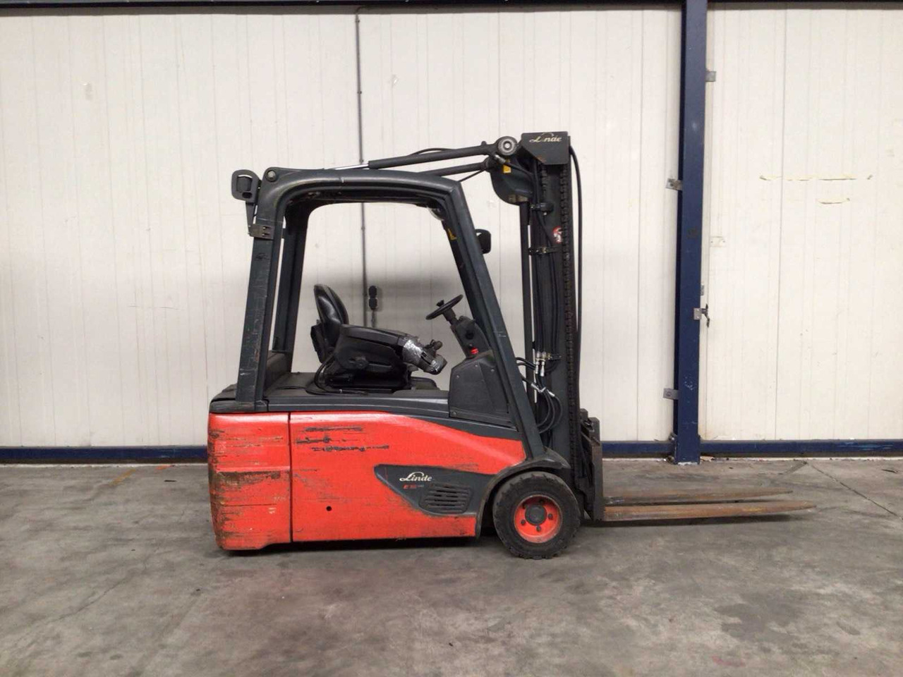 2014 LINDE E18 FORKLIFT - Мотокар: снимка 3 2014 LINDE E18 FORKLIFT - Мотокар: снимка 3