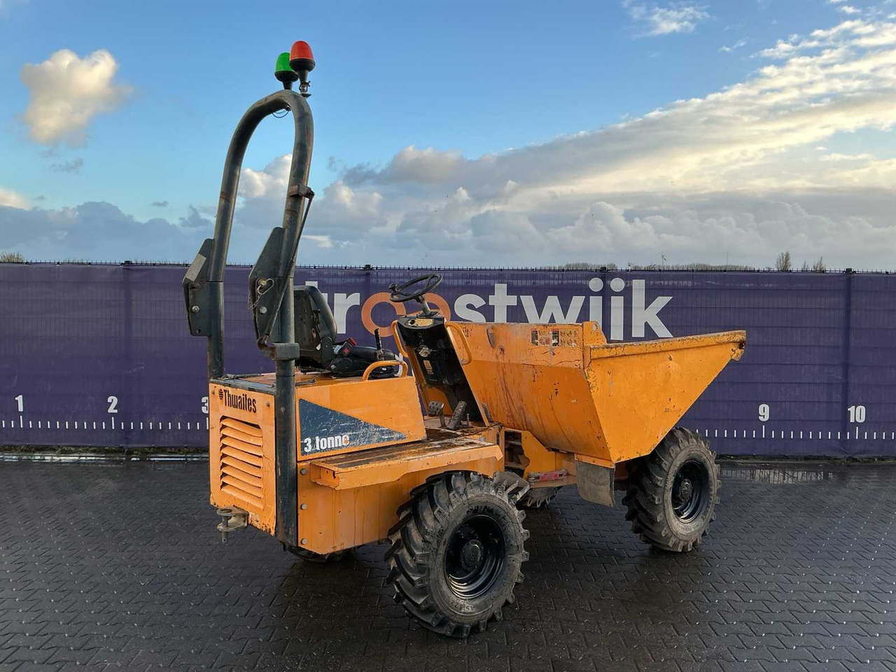 2014 THWAITES 3 TONNE DUMPER - Мини самосвал: снимка 4 2014 THWAITES 3 TONNE DUMPER - Мини самосвал: снимка 4