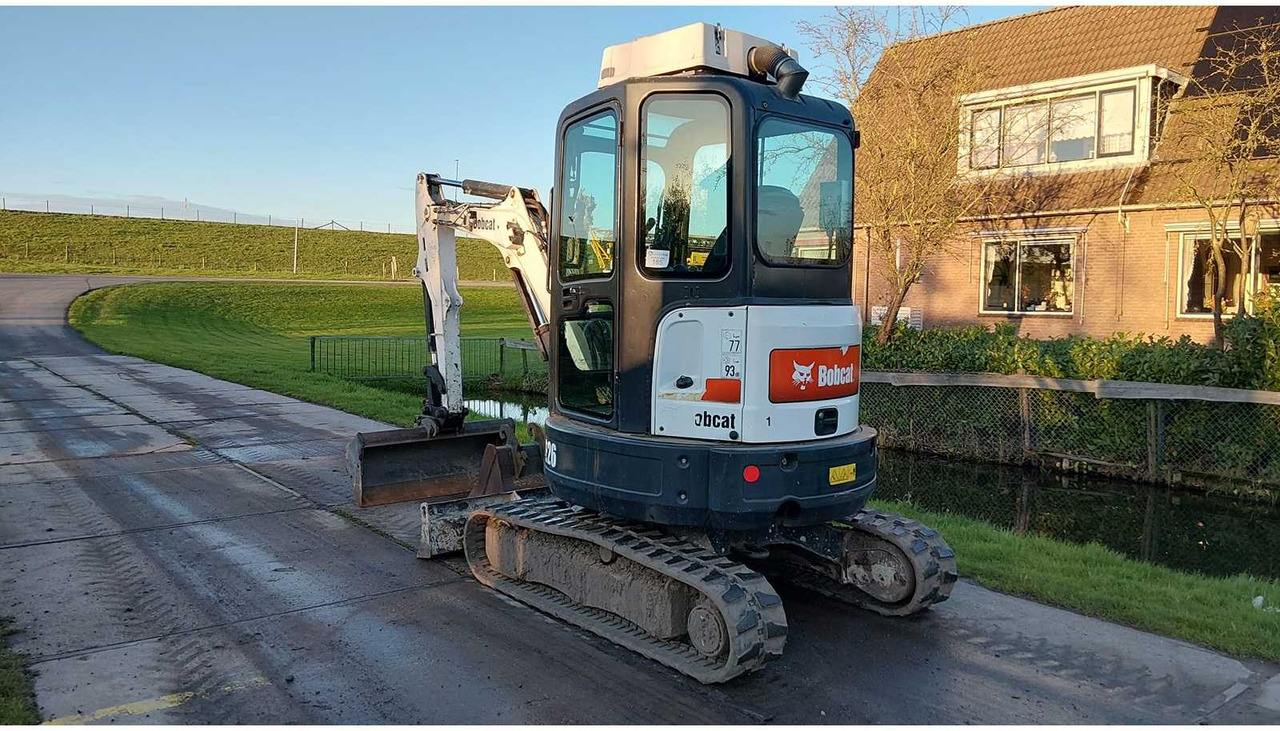 2015 BOBCAT E26 MIDI EXCAVATOR - Багер: снимка 3 2015 BOBCAT E26 MIDI EXCAVATOR - Багер: снимка 3