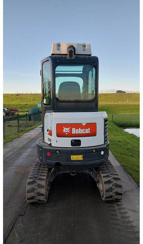 2015 BOBCAT E26 MIDI EXCAVATOR - Багер: снимка 4 2015 BOBCAT E26 MIDI EXCAVATOR - Багер: снимка 4