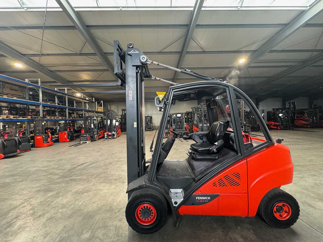 2015 SERVICE + UVV 09/2026 LINDE H30T 3,000KG TRIPLEX 645CM GAS FORKLIFT FORKLIFT 4,066 HOURS - Мотокар: снимка 2 2015 SERVICE + UVV 09/2026 LINDE H30T 3,000KG TRIPLEX 645CM GAS FORKLIFT FORKLIFT 4,066 HOURS - Мотокар: снимка 2