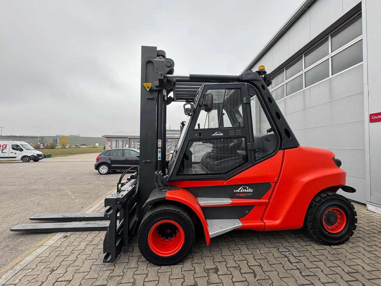 2016 LINDE H80D-900 H80 8,000KG DIESEL FORKLIFT FORKLIFT 3+4TH VALVE ZVG+SS 5,446 HOURS. - Мотокар: снимка 1 2016 LINDE H80D-900 H80 8,000KG DIESEL FORKLIFT FORKLIFT 3+4TH VALVE ZVG+SS 5,446 HOURS. - Мотокар: снимка 1