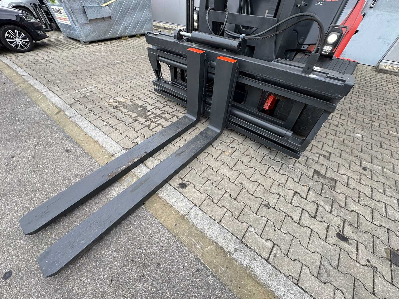 2016 LINDE H80D-900 H80 8,000KG DIESEL FORKLIFT FORKLIFT 3+4TH VALVE ZVG+SS 5,446 HOURS. - Мотокар: снимка 4 2016 LINDE H80D-900 H80 8,000KG DIESEL FORKLIFT FORKLIFT 3+4TH VALVE ZVG+SS 5,446 HOURS. - Мотокар: снимка 4