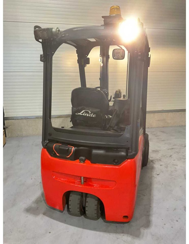 2017 LINDE E18-02 1800KG LI-ION 4171HOUR FORKLIFT - Мотокар: снимка 4 2017 LINDE E18-02 1800KG LI-ION 4171HOUR FORKLIFT - Мотокар: снимка 4