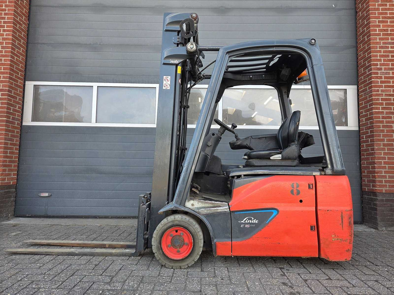 2018 LINDE E16C-02 BATTERY 2024 FORKLIFT - Мотокар: снимка 2 2018 LINDE E16C-02 BATTERY 2024 FORKLIFT - Мотокар: снимка 2
