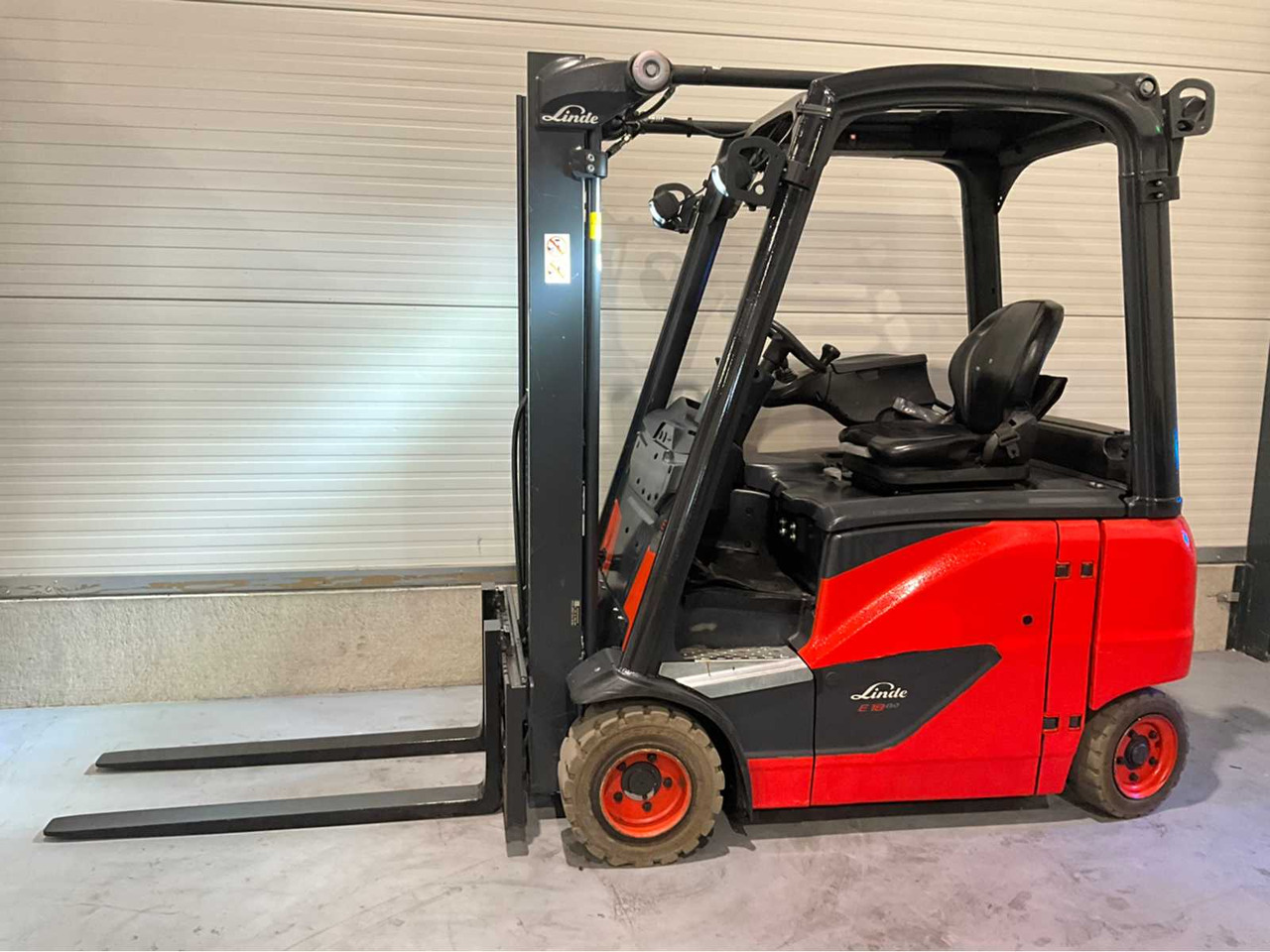 2019 LINDE E18PH-02 1800KG FORKLIFT - Мотокар: снимка 3 2019 LINDE E18PH-02 1800KG FORKLIFT - Мотокар: снимка 3