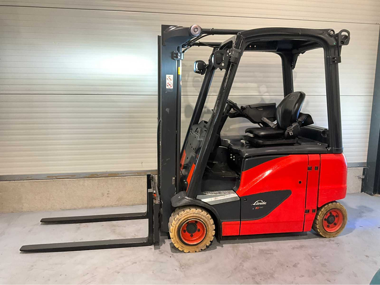 2019 LINDE E18PH-02 1800KG FORKLIFT - Мотокар: снимка 2 2019 LINDE E18PH-02 1800KG FORKLIFT - Мотокар: снимка 2
