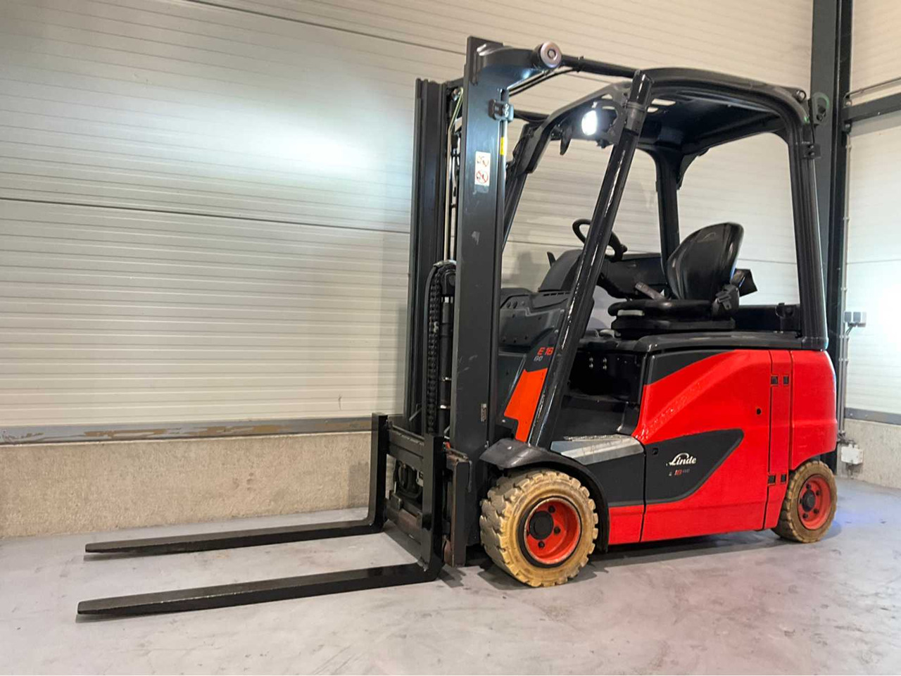 2019 LINDE E18PH-02 1800KG FORKLIFT - Мотокар: снимка 1 2019 LINDE E18PH-02 1800KG FORKLIFT - Мотокар: снимка 1