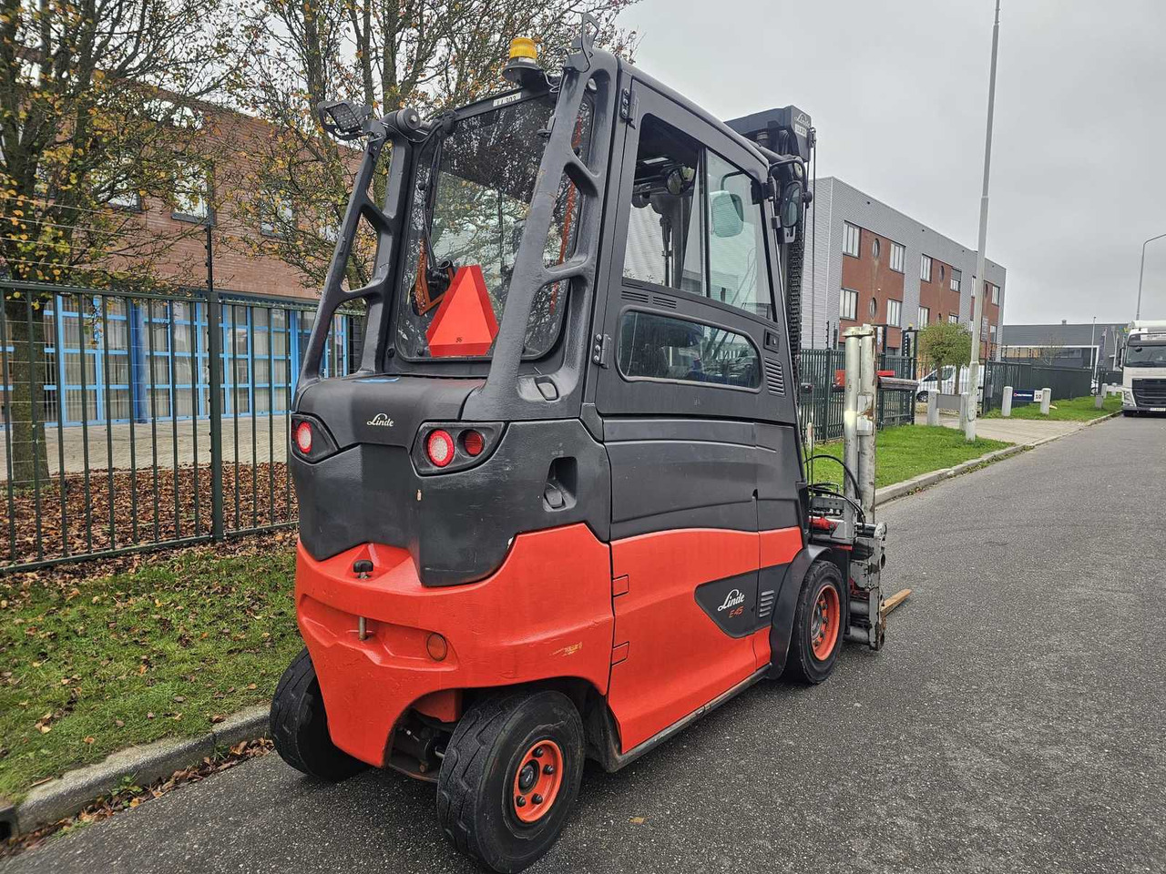2020 LINDE E45HL-01/600 4500KG MULTI FORK POSITIONER WITH CLAMP FORKLIFT - Мотокар: снимка 5 2020 LINDE E45HL-01/600 4500KG MULTI FORK POSITIONER WITH CLAMP FORKLIFT - Мотокар: снимка 5