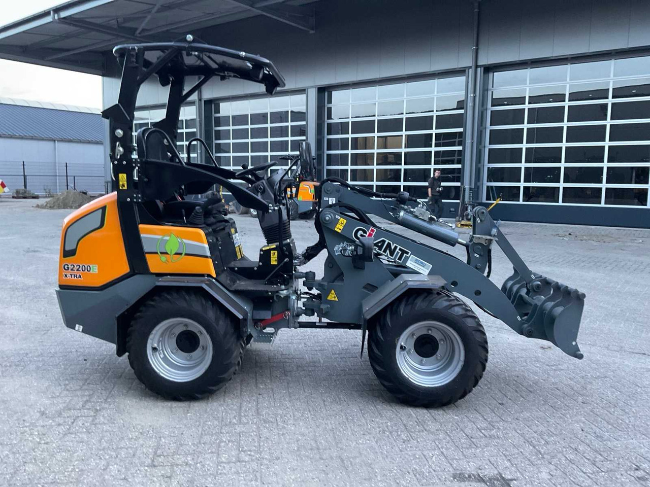 2022 GIANT G2200E X-TRA ELECTRIC MINI SHOVEL - Колесен товарач: снимка 5 2022 GIANT G2200E X-TRA ELECTRIC MINI SHOVEL - Колесен товарач: снимка 5