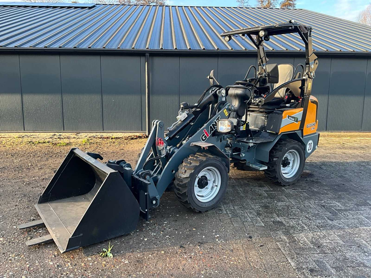 2023 GIANT G2200 X-TRA HD SHOVEL - Колесен товарач: снимка 3 2023 GIANT G2200 X-TRA HD SHOVEL - Колесен товарач: снимка 3