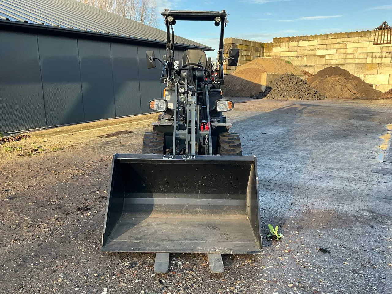 2023 GIANT G2200 X-TRA HD SHOVEL - Колесен товарач: снимка 4 2023 GIANT G2200 X-TRA HD SHOVEL - Колесен товарач: снимка 4