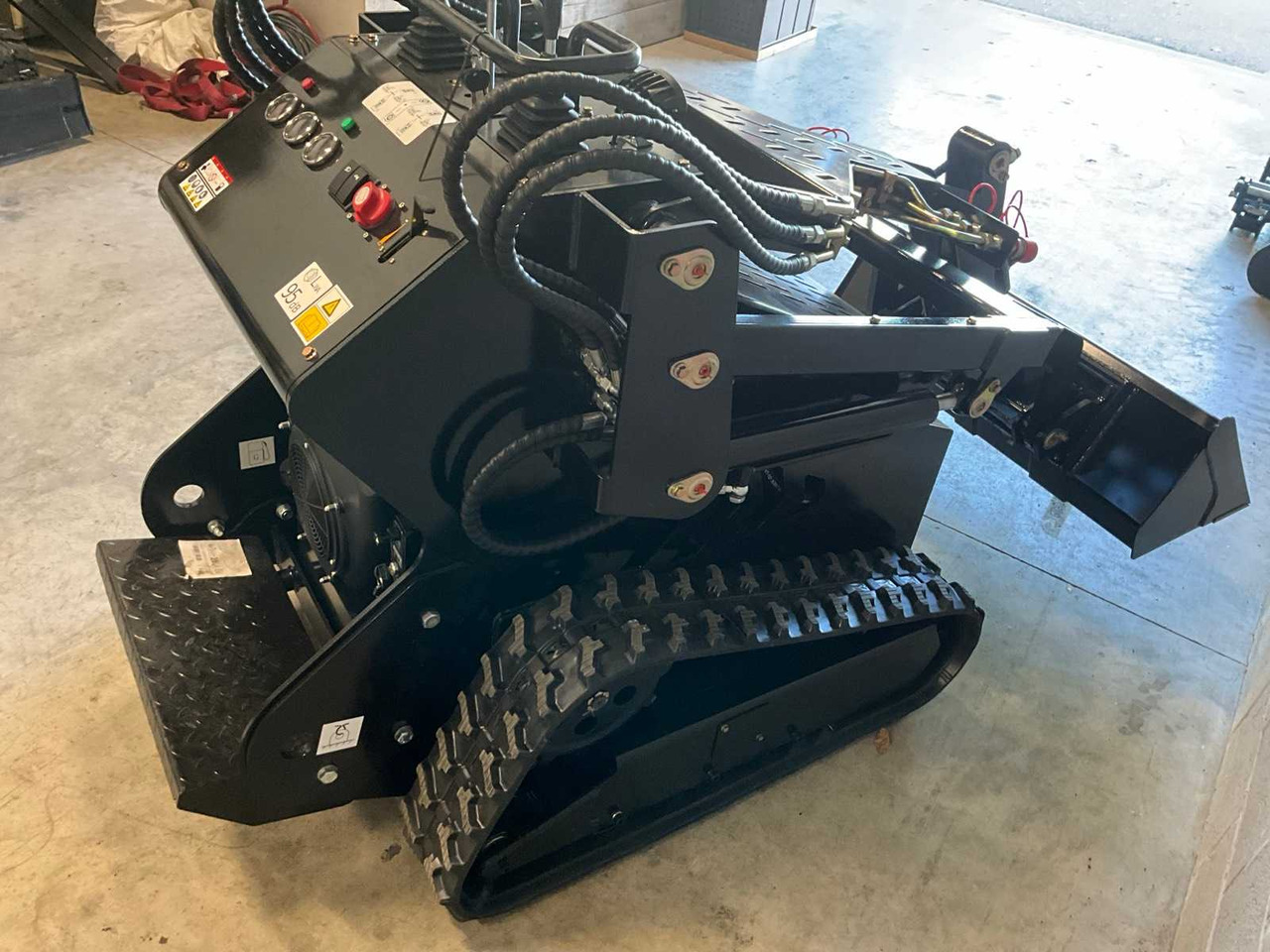 2025 Briggs & Stratton Skid Steer Loader T480 - unused - Мини челен товарач: снимка 4 2025 Briggs & Stratton Skid Steer Loader T480 - unused - Мини челен товарач: снимка 4