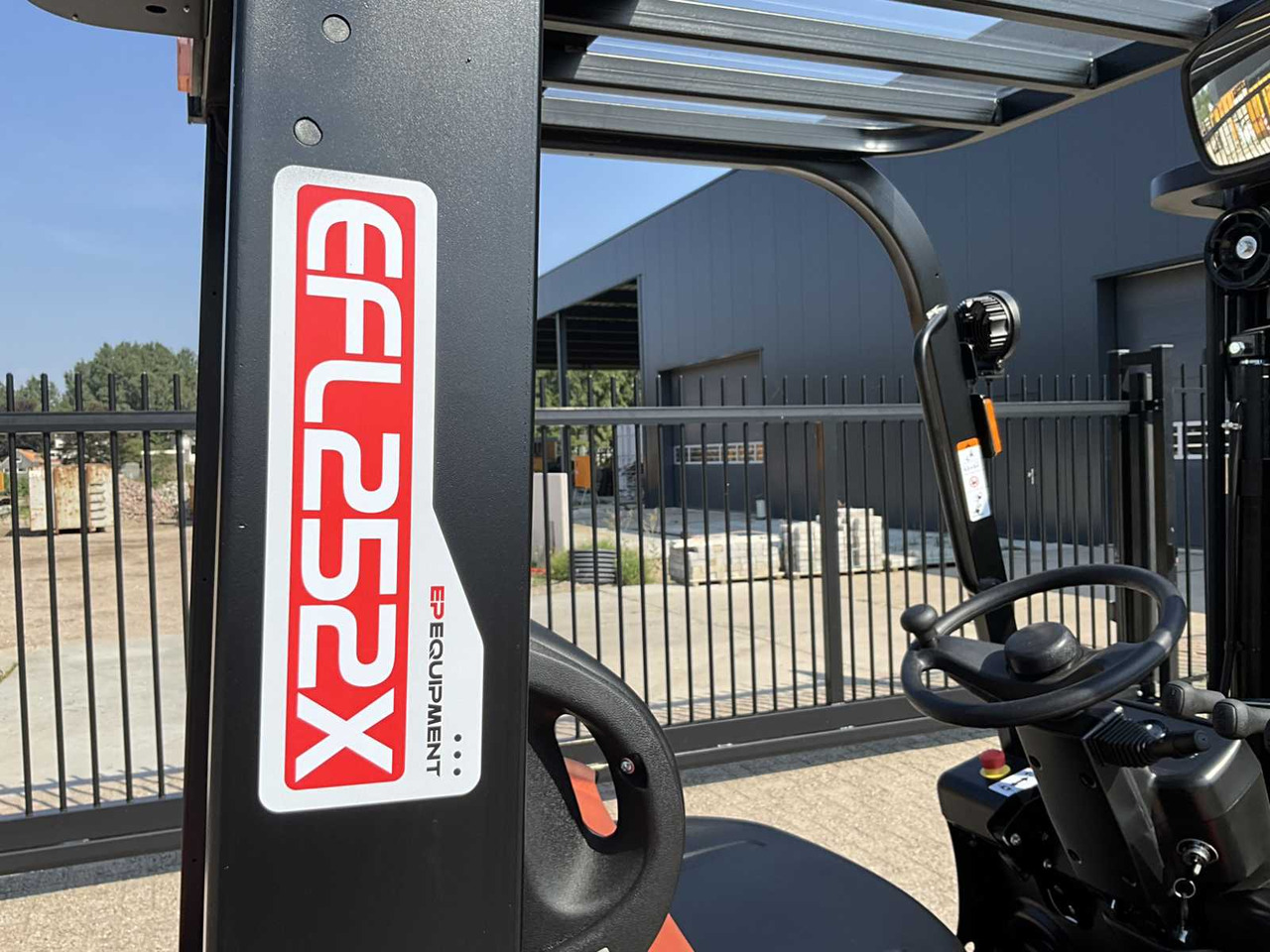 Мотокар 2025 EP EFL 252 XS FORKLIFT: снимка 17 Мотокар 2025 EP EFL 252 XS FORKLIFT: снимка 17