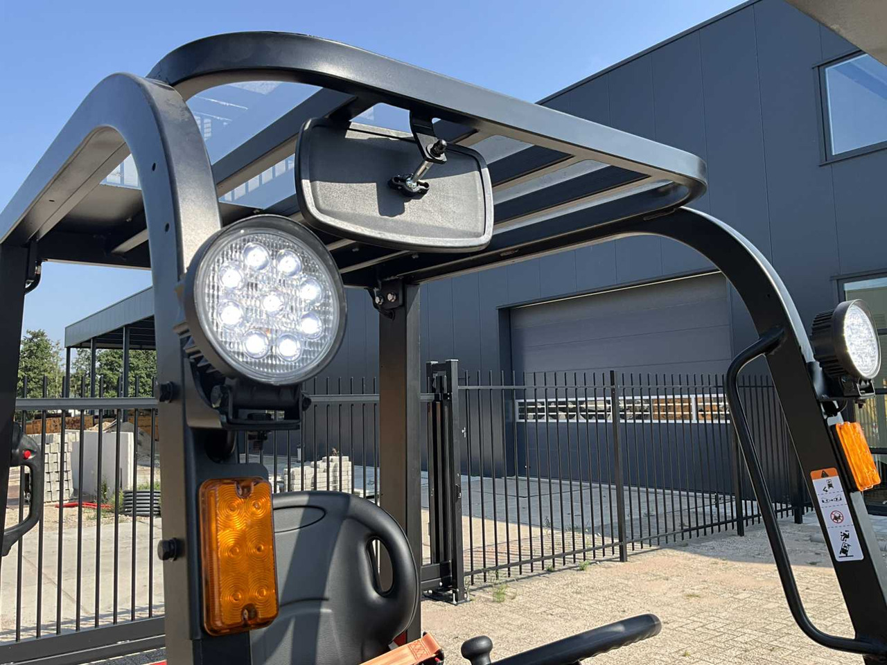 Мотокар 2025 EP EFL 252 XS FORKLIFT: снимка 16 Мотокар 2025 EP EFL 252 XS FORKLIFT: снимка 16