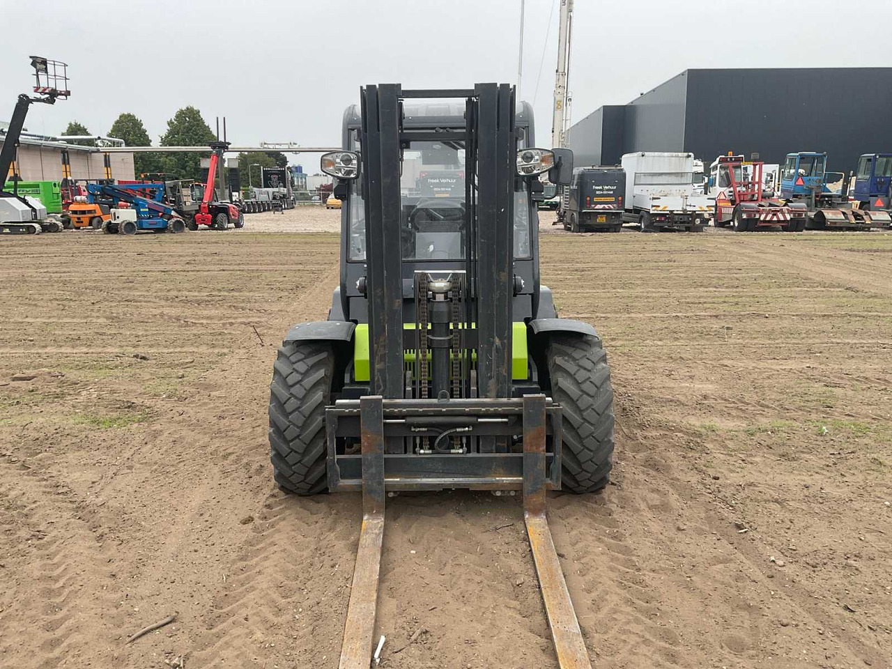 ARGIMAC TW25 4X4 ROUGH TERRAIN FORKLIFT - Мотокар: снимка 2 ARGIMAC TW25 4X4 ROUGH TERRAIN FORKLIFT - Мотокар: снимка 2