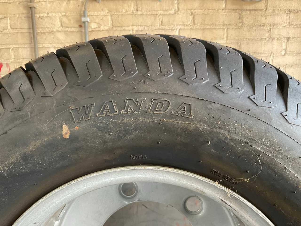 Agricultural wheels (6x) - Гуми и джанти за Трактор: снимка 5 Agricultural wheels (6x) - Гуми и джанти за Трактор: снимка 5