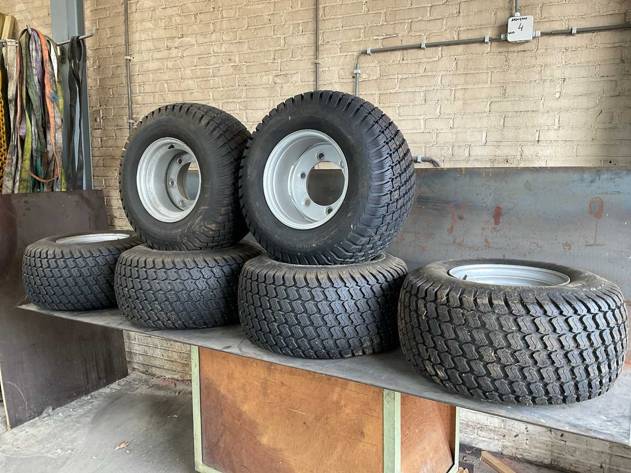 Agricultural wheels (6x) - Гуми и джанти за Трактор: снимка 1 Agricultural wheels (6x) - Гуми и джанти за Трактор: снимка 1