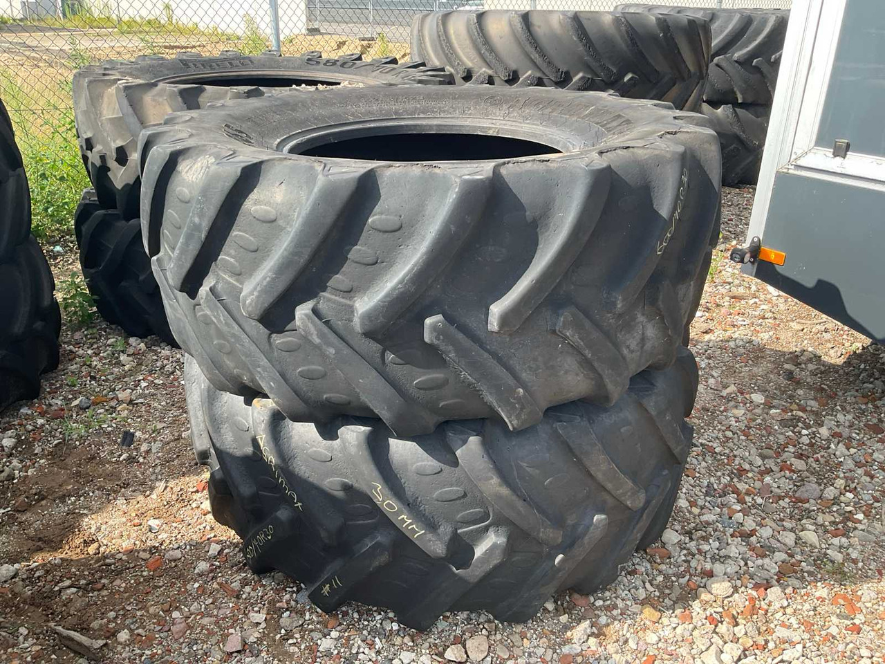 Agrimax RT 765 - Гуми и джанти за Трактор: снимка 1 Agrimax RT 765 - Гуми и джанти за Трактор: снимка 1