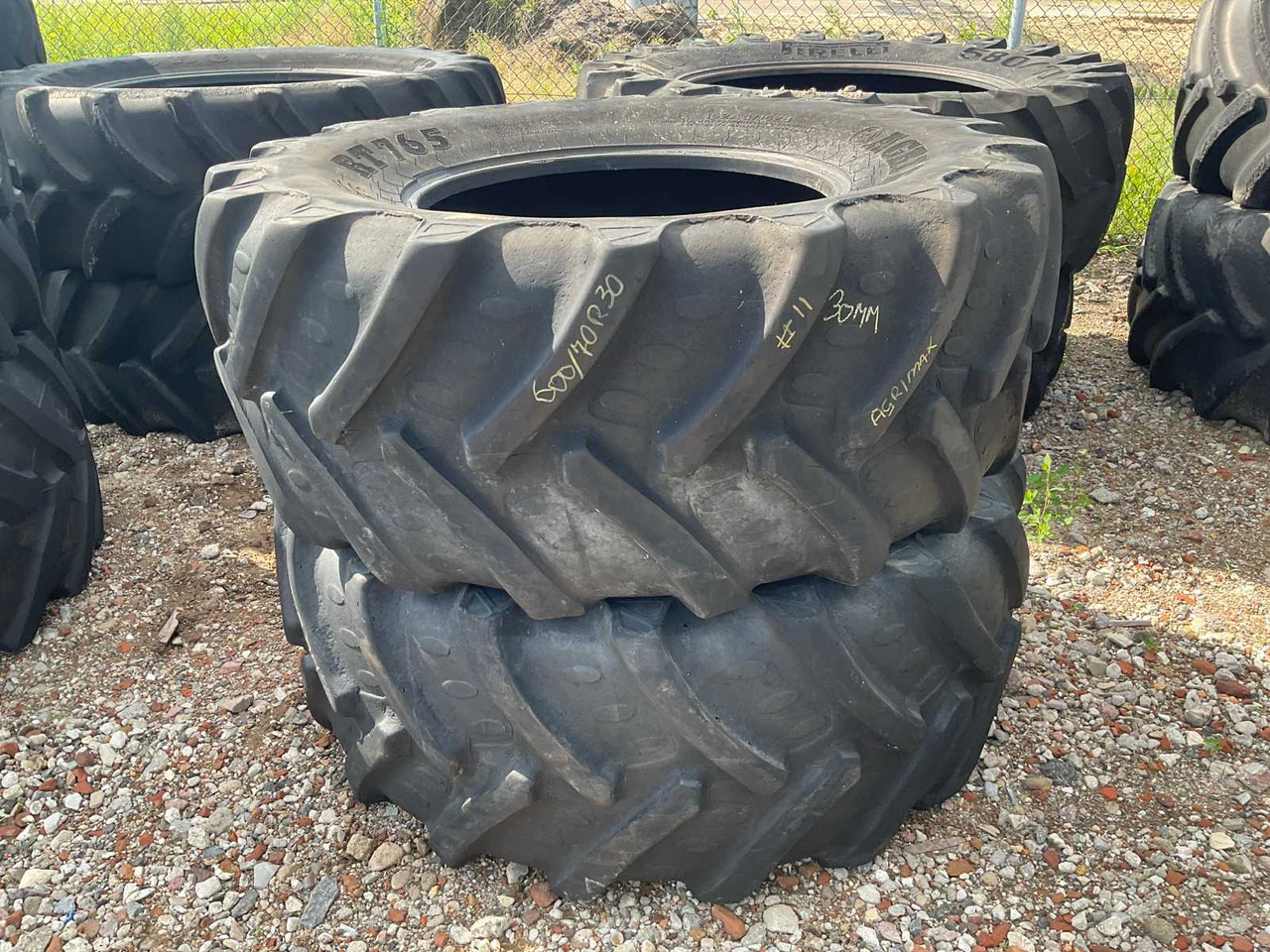 Agrimax RT 765 - Гуми и джанти за Трактор: снимка 2 Agrimax RT 765 - Гуми и джанти за Трактор: снимка 2