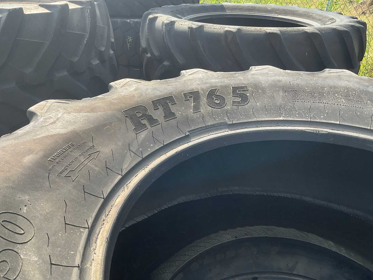 Agrimax RT 765 - Гуми и джанти за Трактор: снимка 4 Agrimax RT 765 - Гуми и джанти за Трактор: снимка 4
