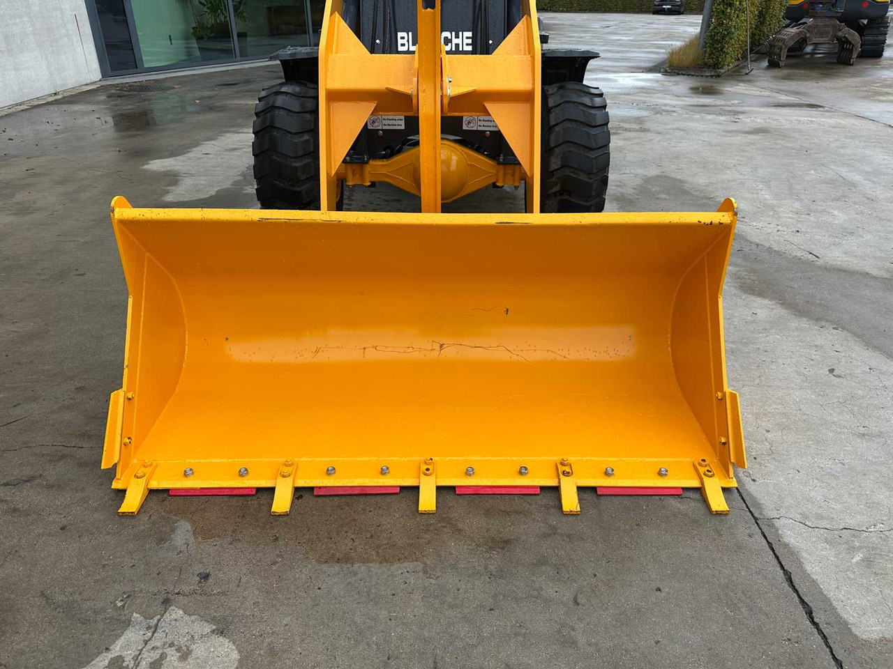 Колесен товарач BLANCHE - 2025 - TW36 - SHOVEL: снимка 9 Колесен товарач BLANCHE - 2025 - TW36 - SHOVEL: снимка 9