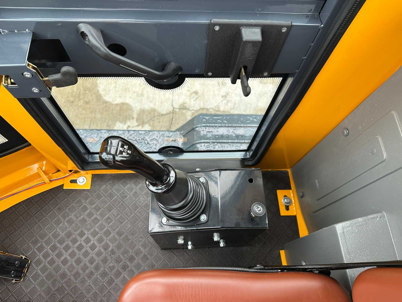 Колесен товарач BLANCHE - 2025 - TW36 - SHOVEL: снимка 27 Колесен товарач BLANCHE - 2025 - TW36 - SHOVEL: снимка 27