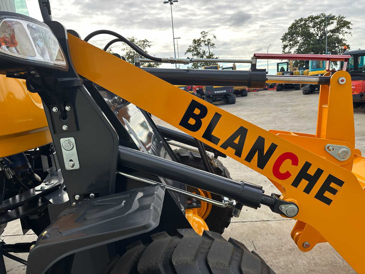Колесен товарач BLANCHE - 2025 - TW36 - WHEEL LOADER: снимка 13 Колесен товарач BLANCHE - 2025 - TW36 - WHEEL LOADER: снимка 13