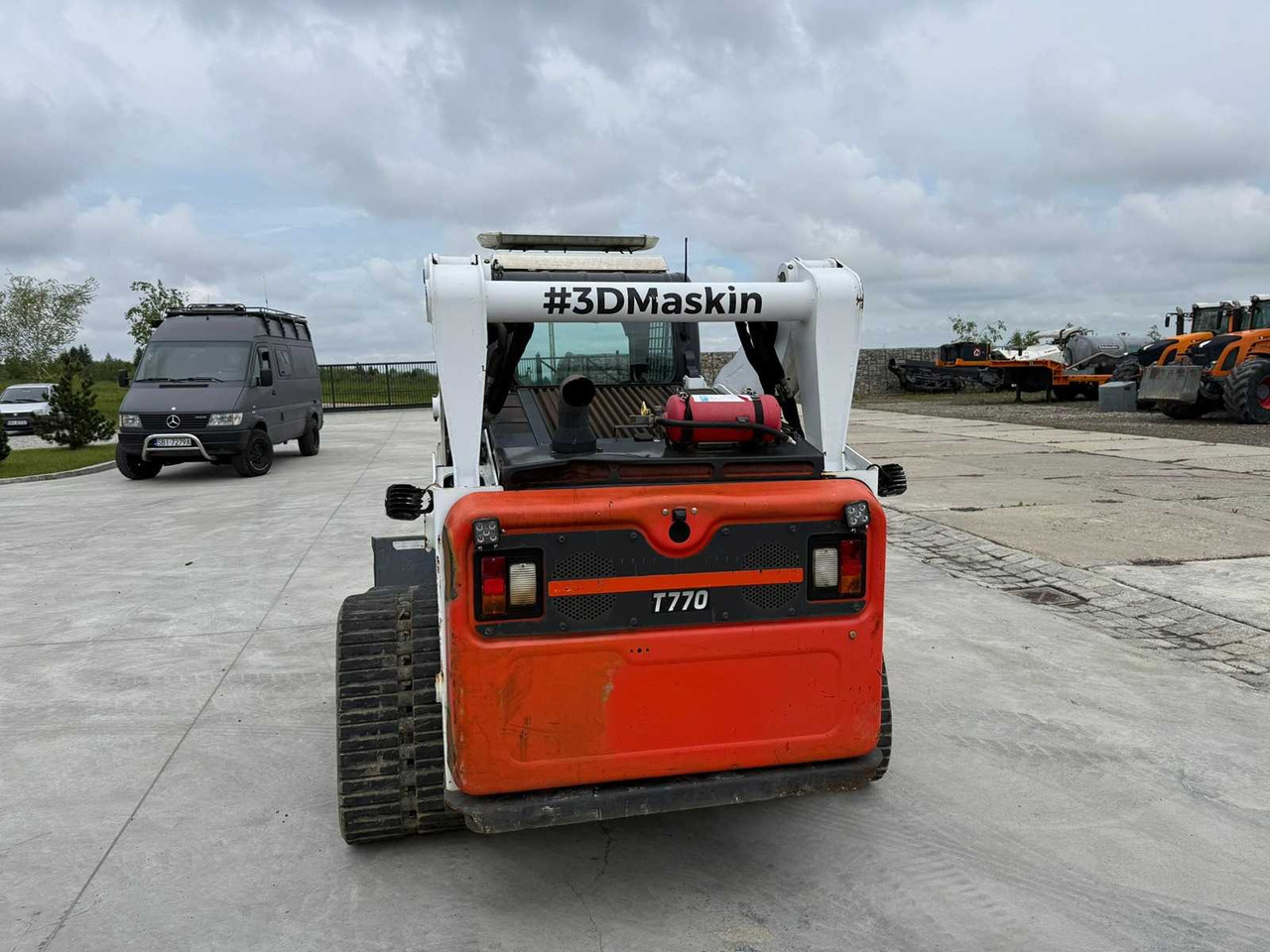 Мини верижен товарач BOBCAT T770 TRACK LOADER: снимка 6