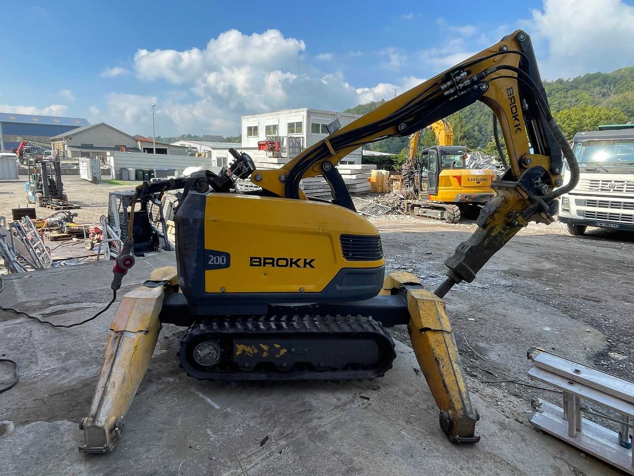 BROKK 200 - Мини багер: снимка 5 BROKK 200 - Мини багер: снимка 5
