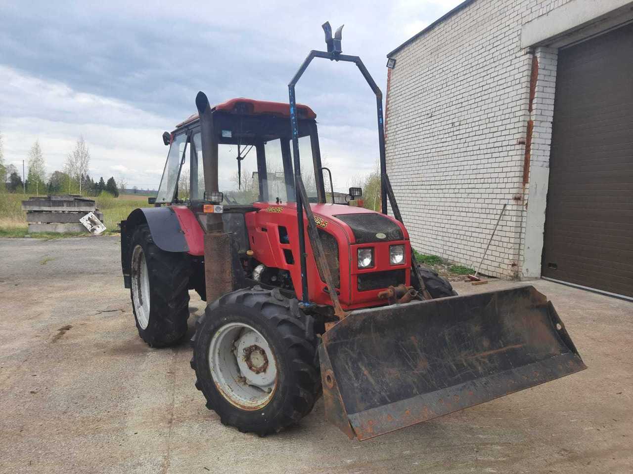 Belarus 1025.3 - Трактор: снимка 1 Belarus 1025.3 - Трактор: снимка 1