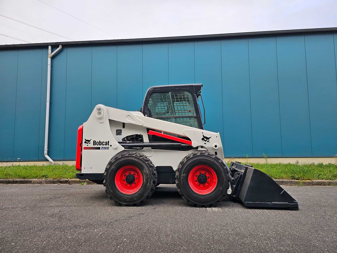 Bobcat S630 - Мини челен товарач: снимка 4 Bobcat S630 - Мини челен товарач: снимка 4