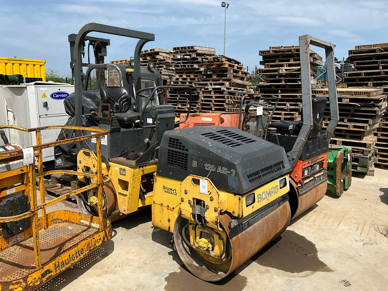 Bomag BW120 AD-3 - Пътен валяк: снимка 1 Bomag BW120 AD-3 - Пътен валяк: снимка 1