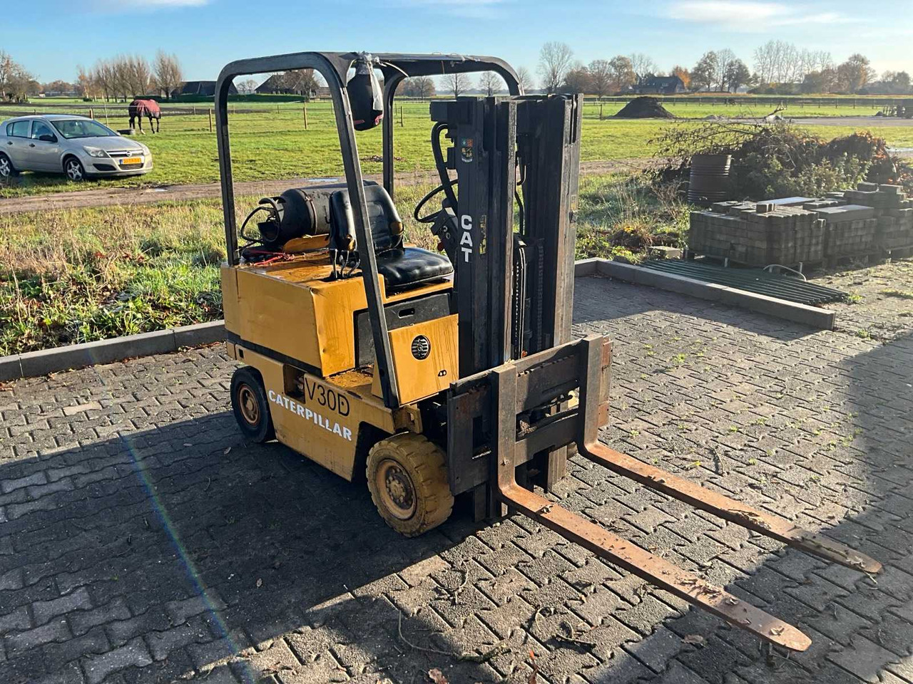 CATARPILLAR V30D FORKLIFT - Мотокар: снимка 3 CATARPILLAR V30D FORKLIFT - Мотокар: снимка 3