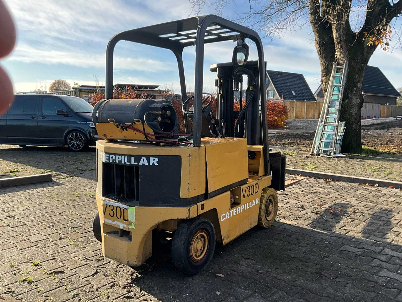 CATARPILLAR V30D FORKLIFT - Мотокар: снимка 4 CATARPILLAR V30D FORKLIFT - Мотокар: снимка 4