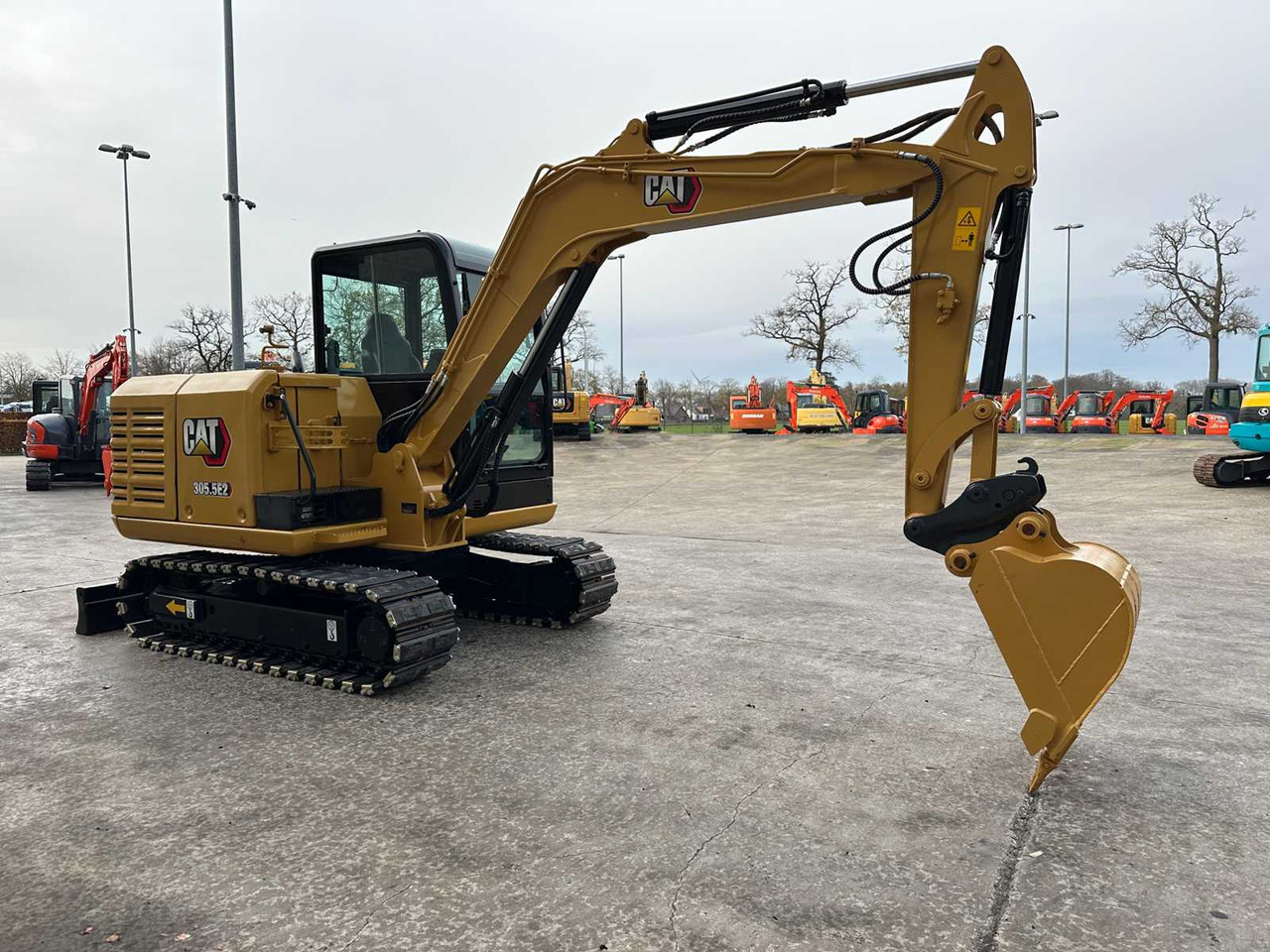 CATERPILLAR - 2017 - 305.5E2 - MIDI EXCAVATOR - Багер: снимка 3 CATERPILLAR - 2017 - 305.5E2 - MIDI EXCAVATOR - Багер: снимка 3