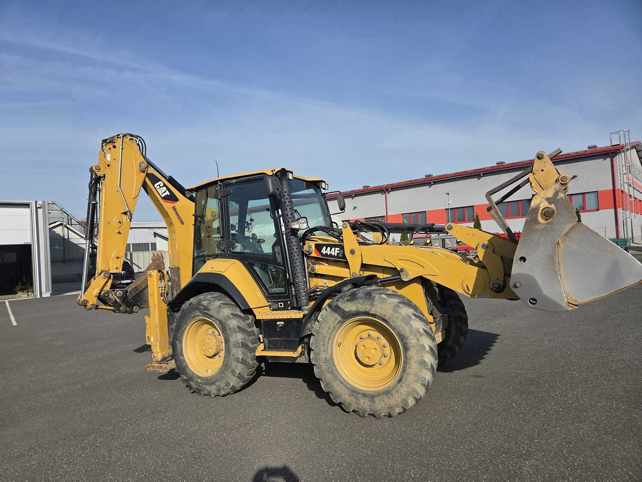 CATERPILLAR 444 F2 - Багер-товарач: снимка 1 CATERPILLAR 444 F2 - Багер-товарач: снимка 1
