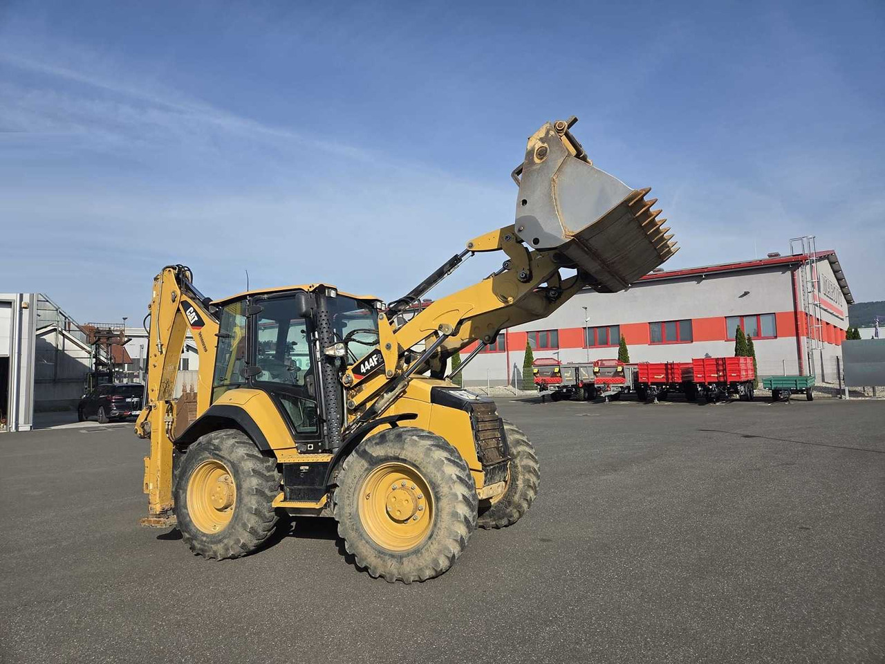 CATERPILLAR 444 F2 - Багер-товарач: снимка 2 CATERPILLAR 444 F2 - Багер-товарач: снимка 2
