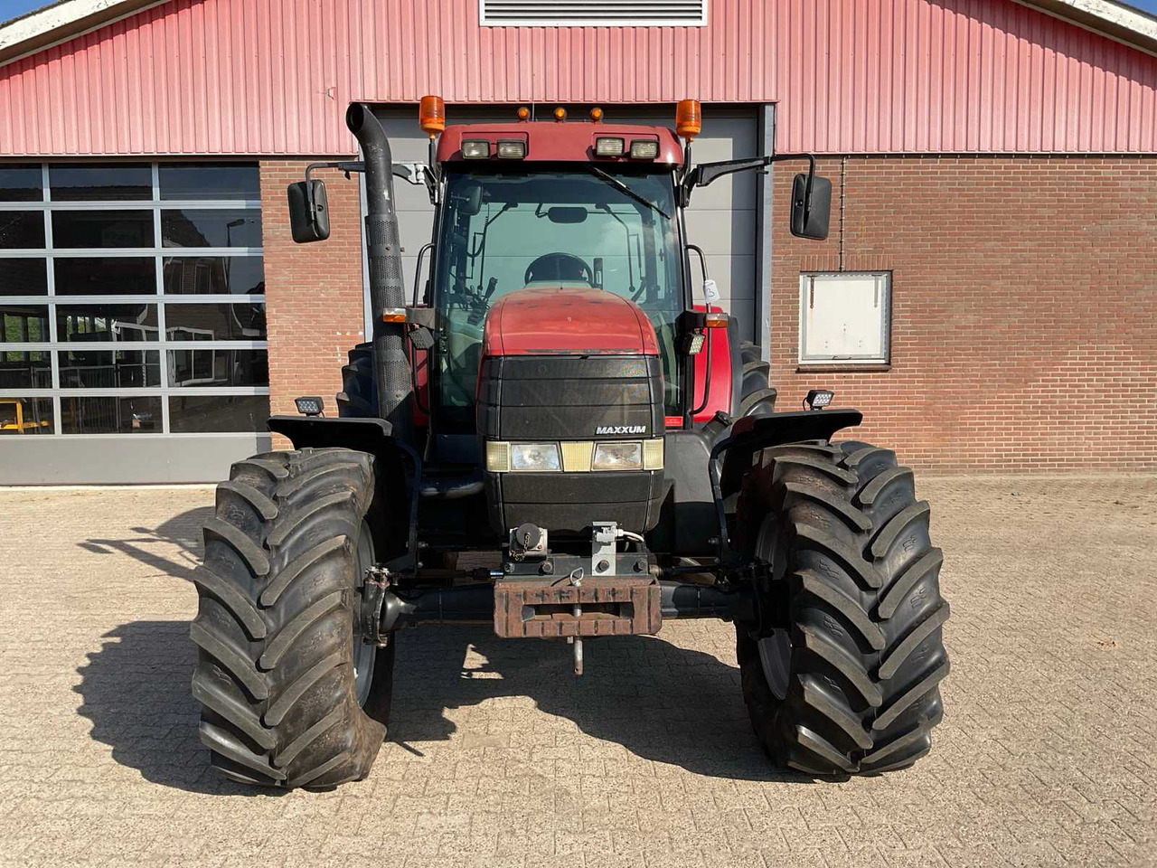 Case IH MX 135 - Трактор: снимка 3 Case IH MX 135 - Трактор: снимка 3