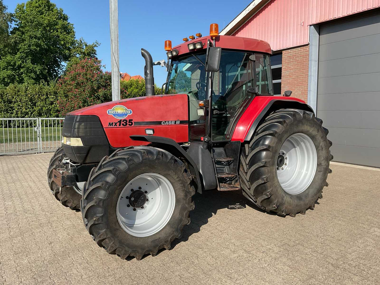 Case IH MX 135 - Трактор: снимка 1 Case IH MX 135 - Трактор: снимка 1
