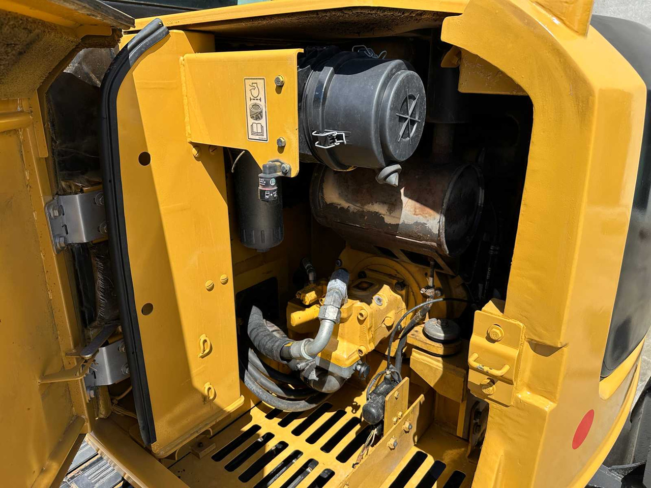 Верижен багер Caterpillar 305.5E2: снимка 27