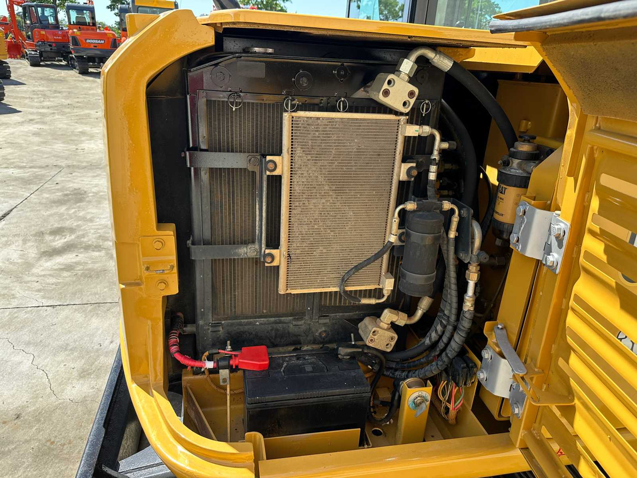 Верижен багер Caterpillar 305.5E2: снимка 21