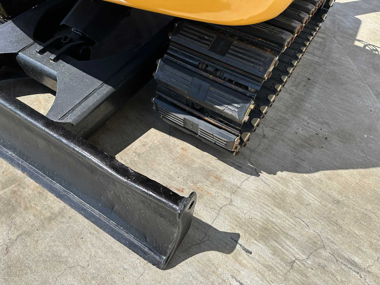 Верижен багер Caterpillar 305.5E2: снимка 18