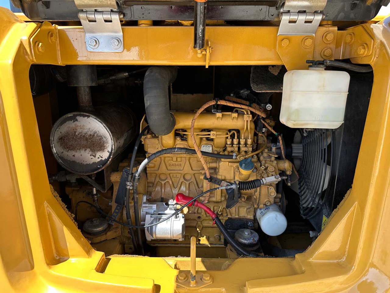 Верижен багер Caterpillar 305.5E2: снимка 23